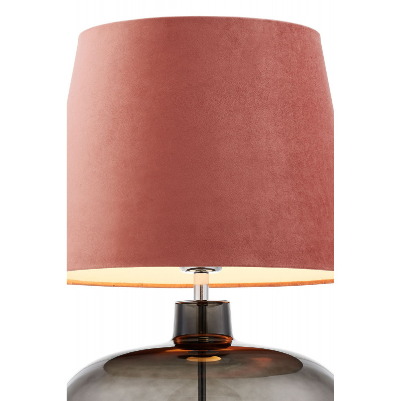Lampa stojąca SAWA VELVET różowy aksamitny abażur na szklanej dymnej podstawie z dodatkami w kolorze chromu KASPA