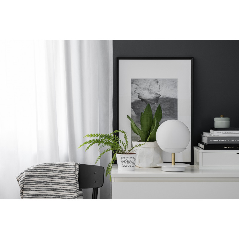PLAAT ST white standing lamp UMMO