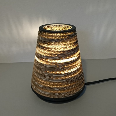 Lampka nocna biurkowa z tektury HAT lampa ekologiczna SOOA