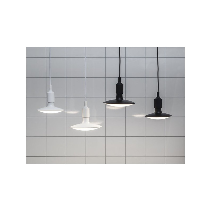 HIGH LUMEN LED lamp 25W 3000K 1600lm Star Trading