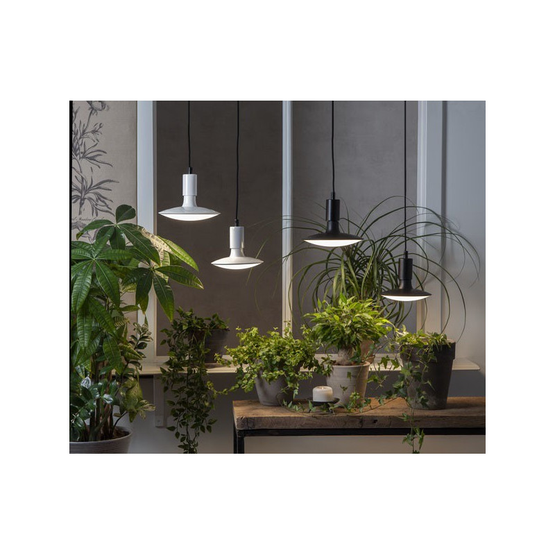 HIGH LUMEN LED lamp 25W 3000K 1600lm Star Trading