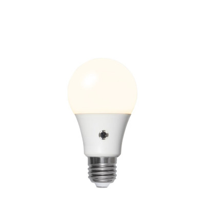 SENSOR OPAQUE LED lamp with twilight sensor A60 E27 5.2W 2700K Star Trading