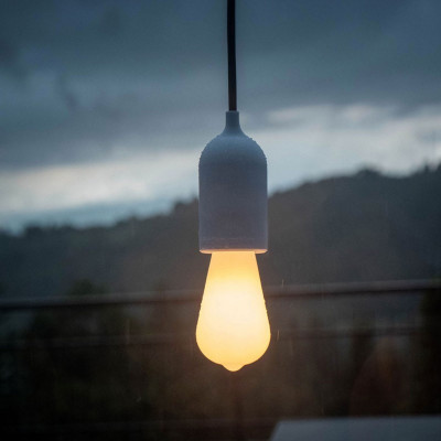 EIVA PASTEL Błękitna zewnętrzna lampa wisząca z silikonową rozetą sufitową i oprawką wodoodporną IP65 Creative-Cables