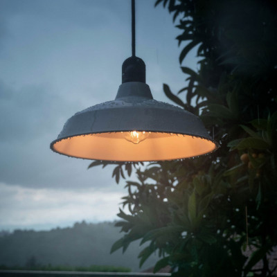 EIVA Outdoor Harbour Biała zewnętrzna lampa wisząca z silikonową rozetą sufitową i oprawką wodoodporną IP65 Creative-Cables