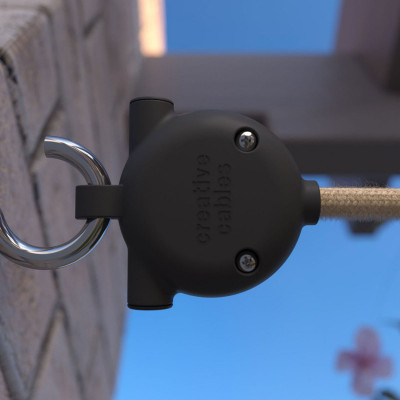 Eiva-3 czarny trójnik, podłączenie na trzy przewody do użytku na zewnątrz, stopień ochrony IP65 Creative-Cables