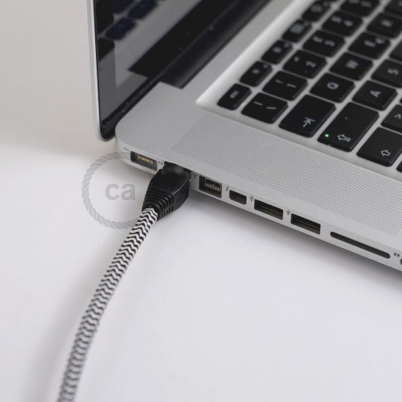 Czarno biały kabel Ethernet LAN Cat 5e bez wtyków RJ45 - Rayon Fabric Rayon RZ04 ZigZag White Black Creative-Cables
