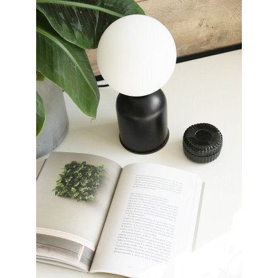 Lampa na stolik LUOTI ST czarna lampa stojąca ze szklanym kloszem UMMO