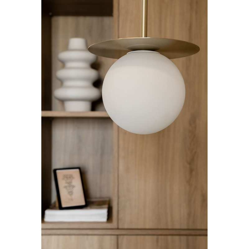 Ceiling lamp BORRA B white with a brass disc and a glass UMMO shade