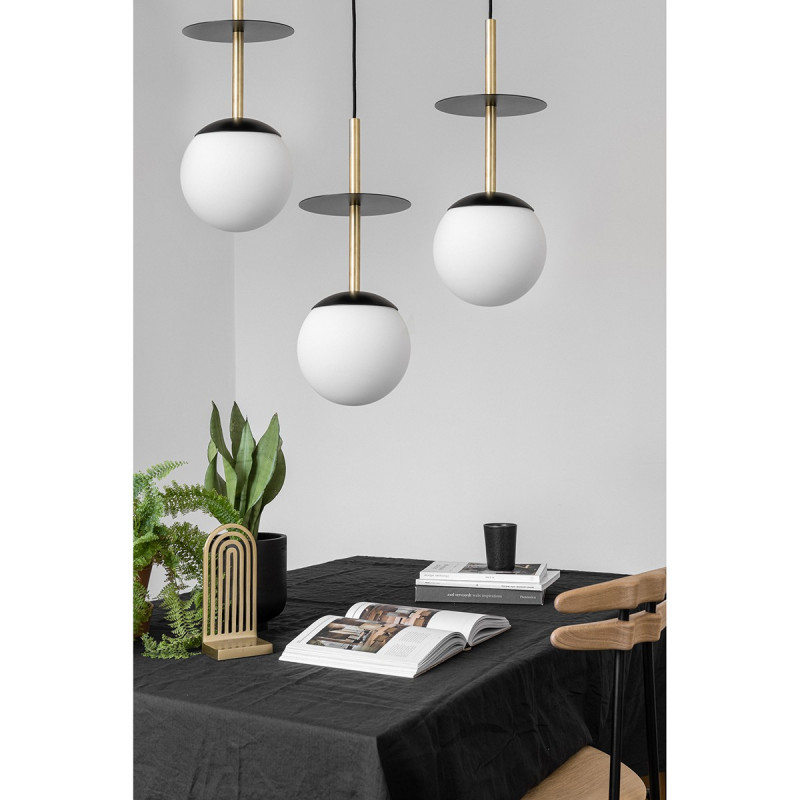 Triple ceiling hanging lamp with adjustable length PLAAT A3 black disc lamp and brass tube UMMO