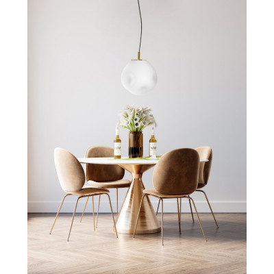Hanging lamp CLOE S with a opal shade on a golden suspension KASPA
