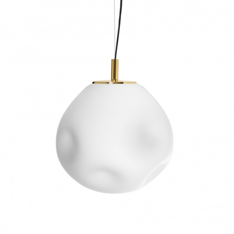 Hanging lamp CLOE M with a opal shade on a golden suspension KASPA