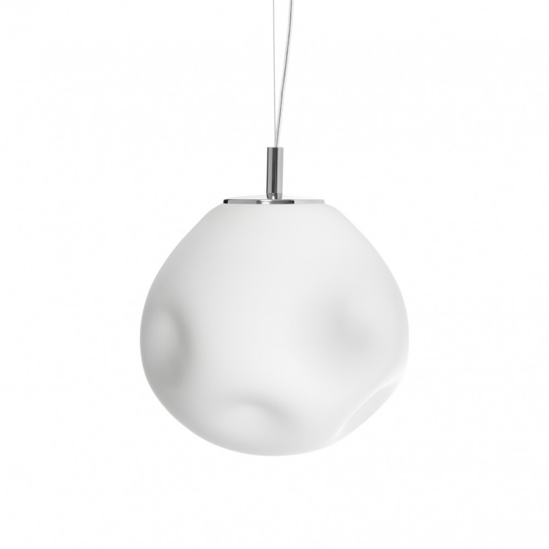 Lampa wisząca CLOE M z mlecznym kloszem na chromowanym zawieszeniu KASPA