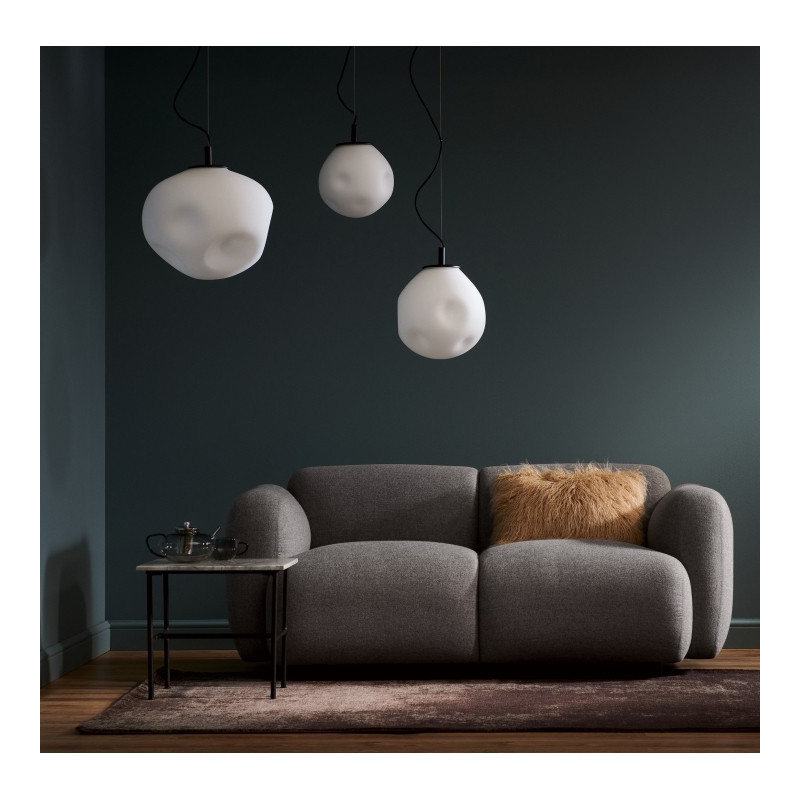Hanging lamp CLOE M with a opal shade on a black suspension KASPA