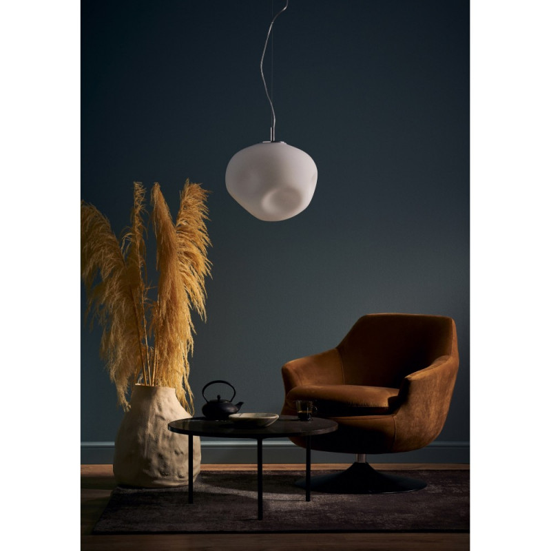 Hanging lamp CLOE L with a opal shade on a chrome suspension KASPA
