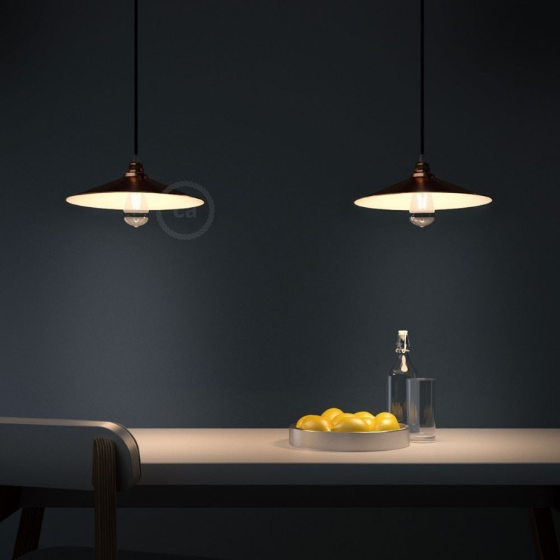 Miedziana lampa wisząca Swing na białym kablu z okrągłym kloszem Creative-Cables