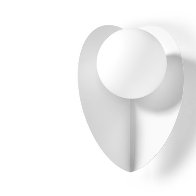 Wall lamp Sallo D white with a decorative lampshade and a white glass ball UMMO
