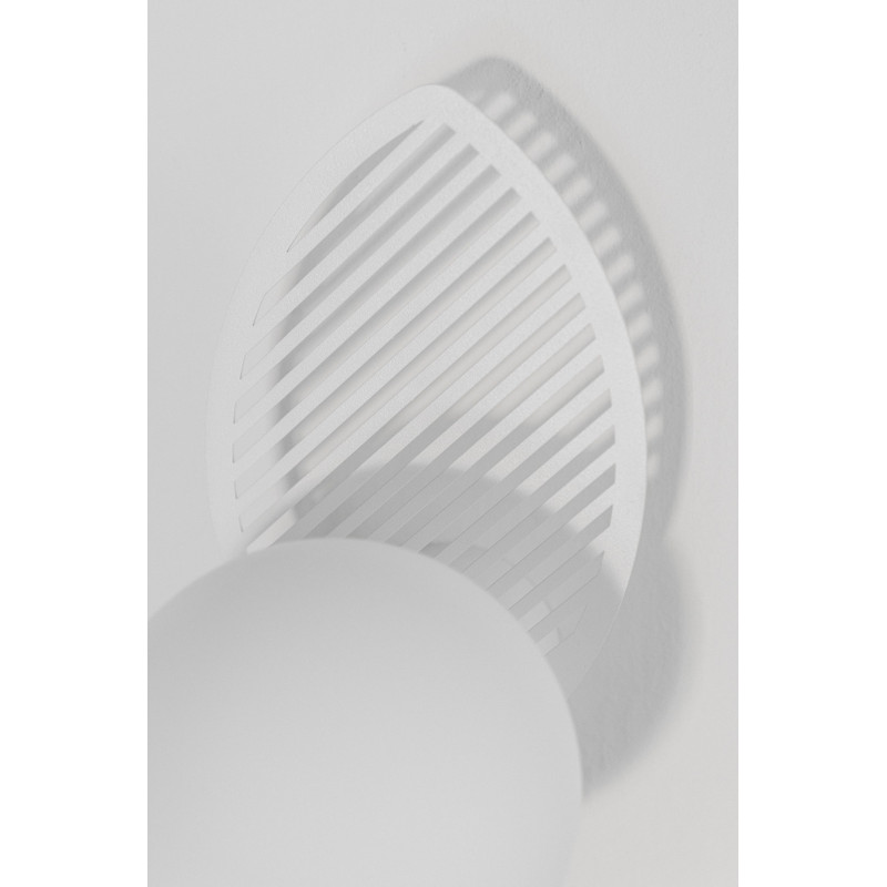 Decorative white wall lamp FYLLO B white sconce UMMO