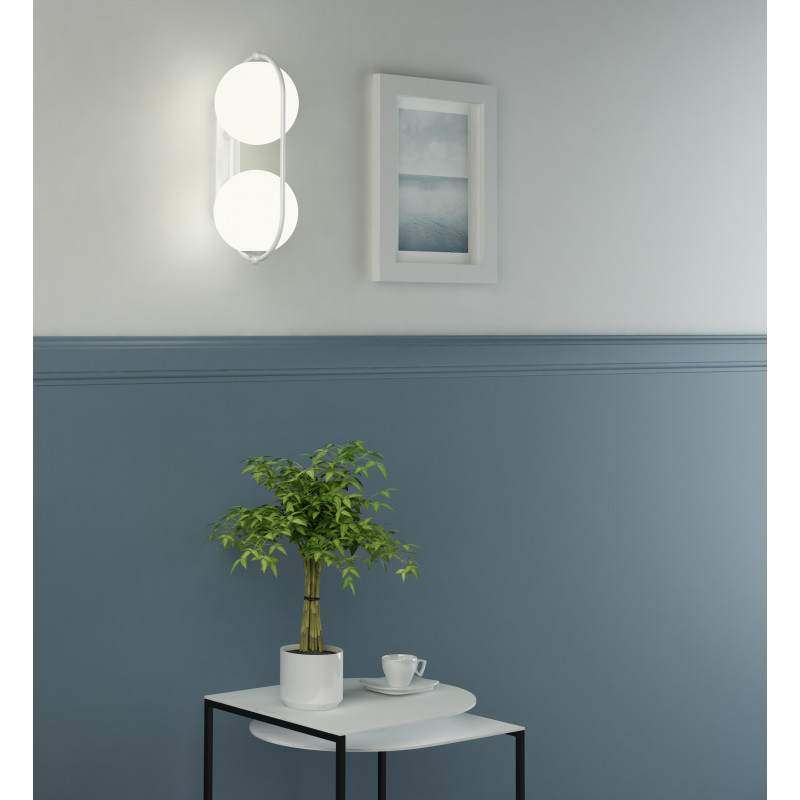 Double wall lamp KOBAN E white oval frame and white glass balls UMMO