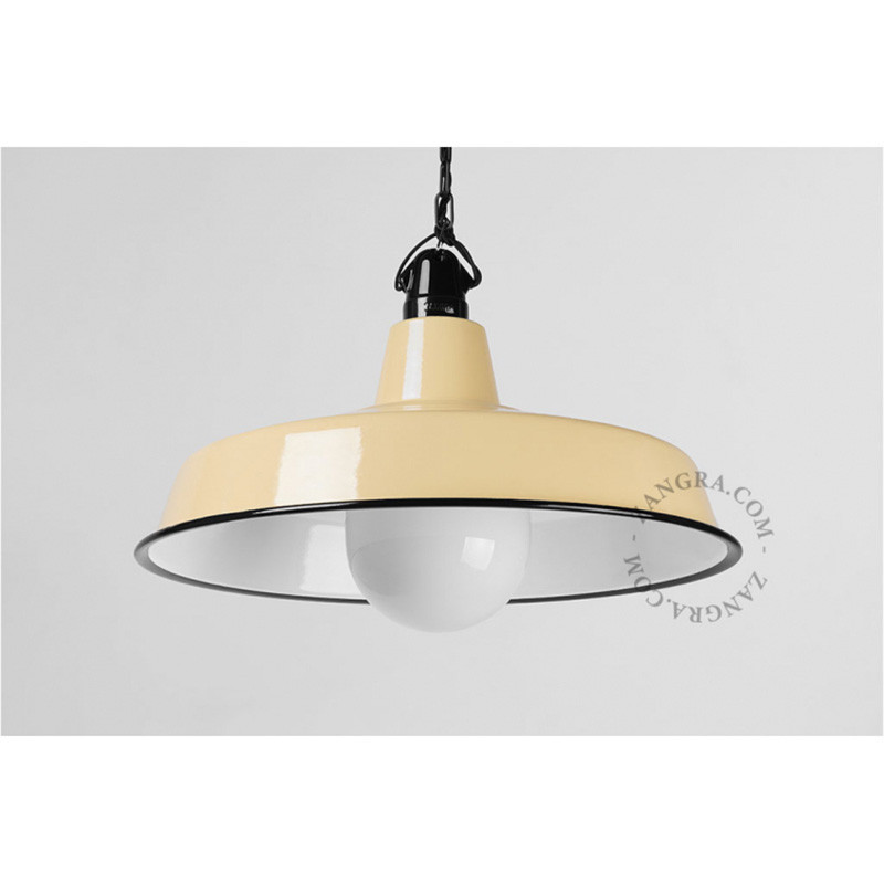 Emaliowana lampa wisząca Alexandre z kloszem czarno-karmelowa Zangra
