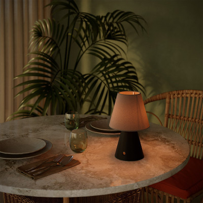 Wireless lamp Cabless11 with a Drop bulb and lampshade finish black Creative-Cables