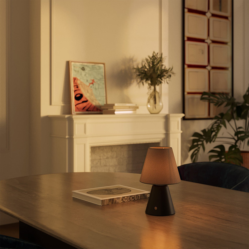 Bezprzewodowa lampa Cabless11 z żarówką Drop i kloszem biała Creative-Cables