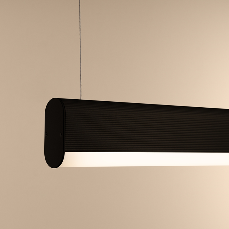 Czarna lampa wisząca Farge z wbudowanym panelem LED 3000K THORO