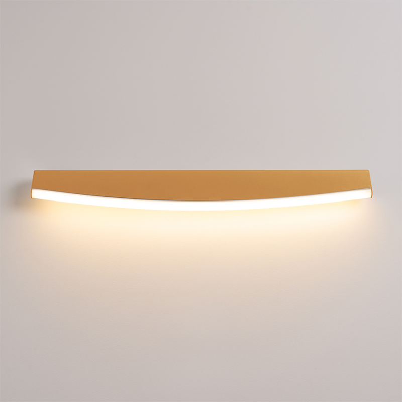 Golden Jorun wall lamp with a built-in 3000K LED panel THORO