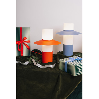 Biała lampa stołowa CAPONIO ST z mlecznym kloszem UMMO