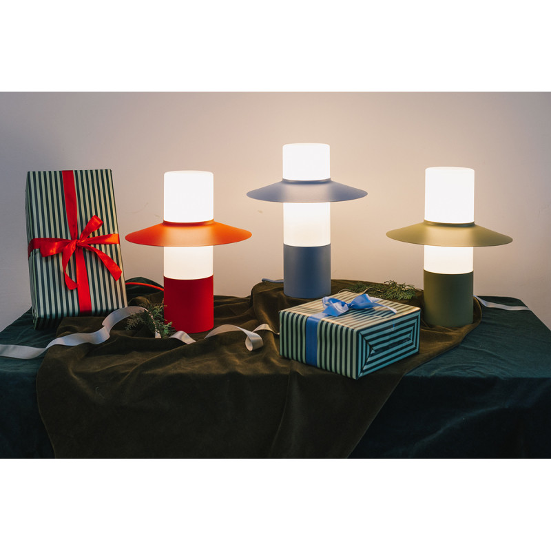 Biała lampa stołowa CAPONIO ST z mlecznym kloszem UMMO