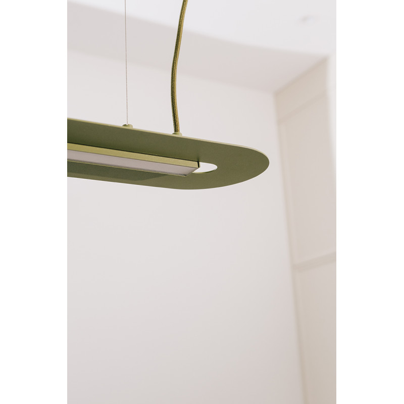 Oliwkowa lampa wisząca SENKEI C z wbudowanym panelem LED 3000K UMMO