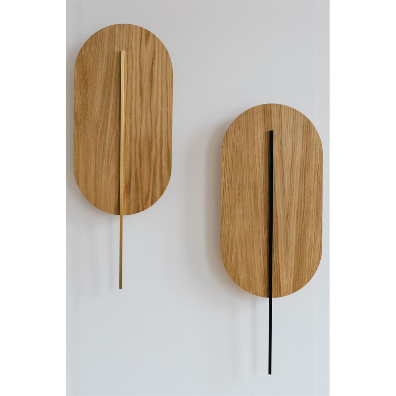 ROKKE WOOD wooden wall lamp with a white decorative element UMMO