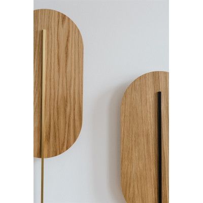 ROKKE WOOD wooden wall lamp with a white decorative element UMMO