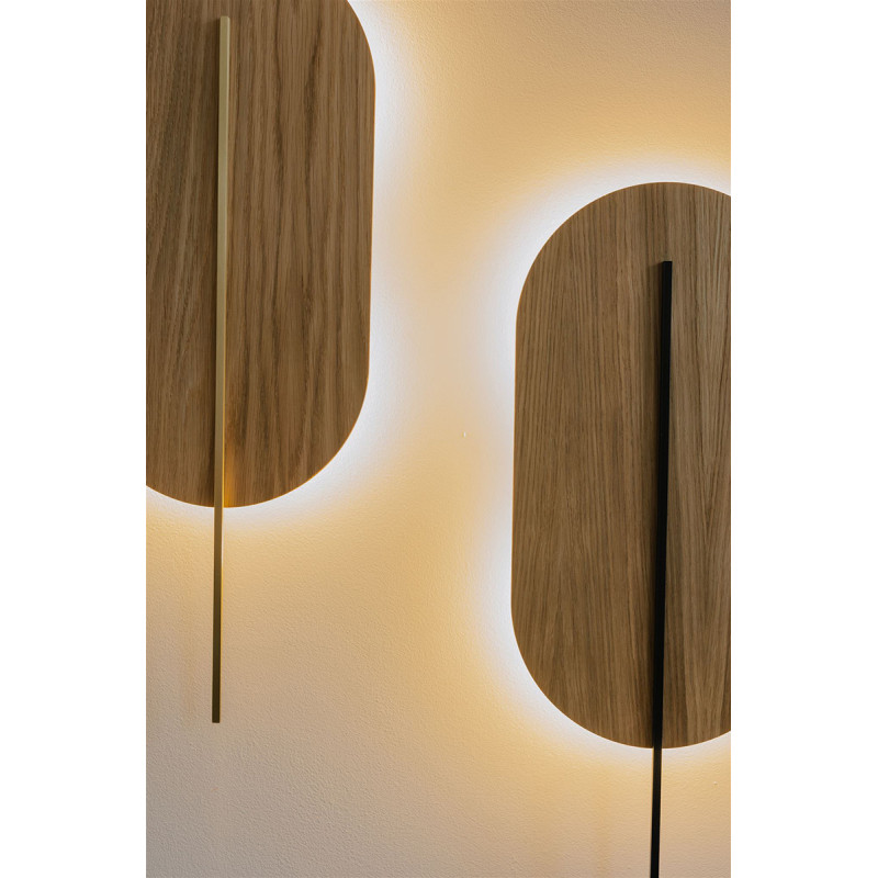 ROKKE WOOD wooden wall lamp with a white decorative element UMMO