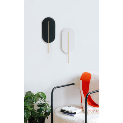 Wall lamp ROKKE white with a brass decorative element UMMO