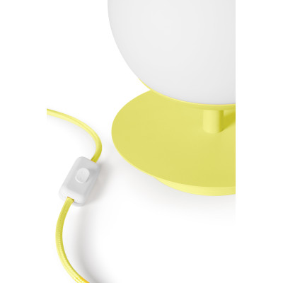 Yellow table lamp PLAAT ST white standing lamp with disk and glass shade UMMO