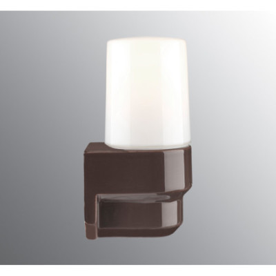 Brązowa lampa ścienna Classic Sauna E14 max 40W, porcelanowa oprawa IP55 z mlecznym kloszem Ifö Electric