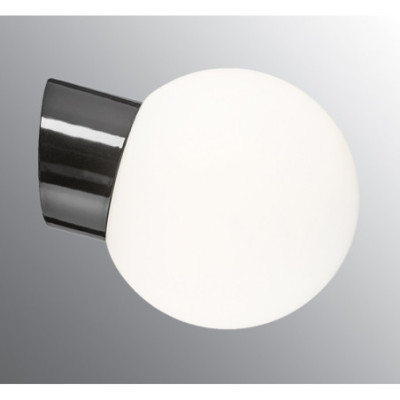 Czarna lampa ścienna Classic Globe 180 LED  8W 3000K 800lm porcelanowa oprawa IP54 z mlecznym matowym kloszem Ifö Electric