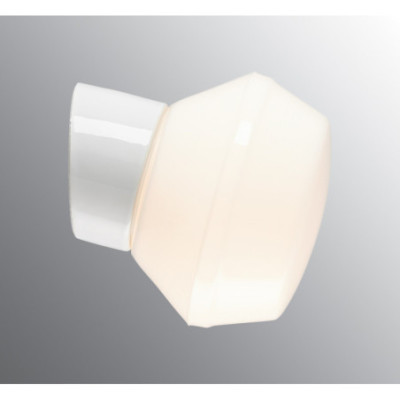 Biała lampa ścienna Classic E27,maks. 75W, porcelanowa oprawa IP20 z mlecznym kloszem Ifö Electric