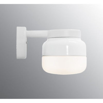 Ifö Electric Ohm Wall 140/150 White GX53 Max 7 W IP44 Matt Opal Glass Wall Light