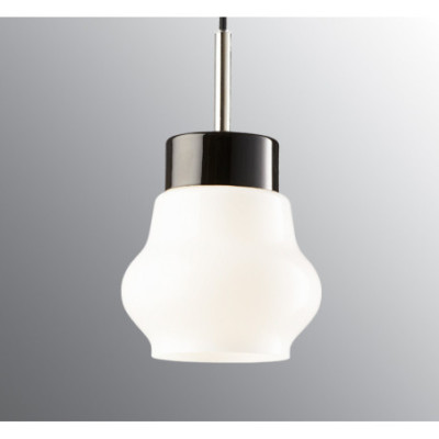 Czarna lampa wisząca Smycka Emma porcelanowa oprawa z mlecznym kloszem Ifö Electric
