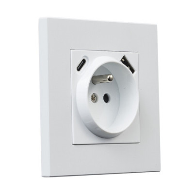 Alkri Togglica Matt White Flush French Socket + USB-A + USB-C