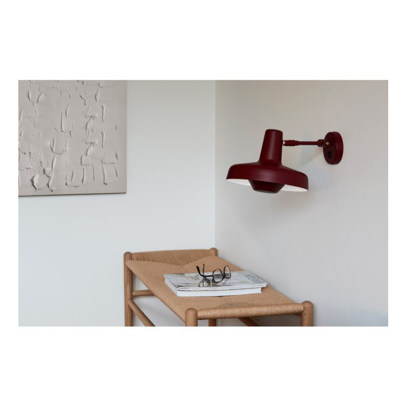 Czerwony kinkiet Arigato Wall Extra Short z odłączanym przewodem Grupa Products