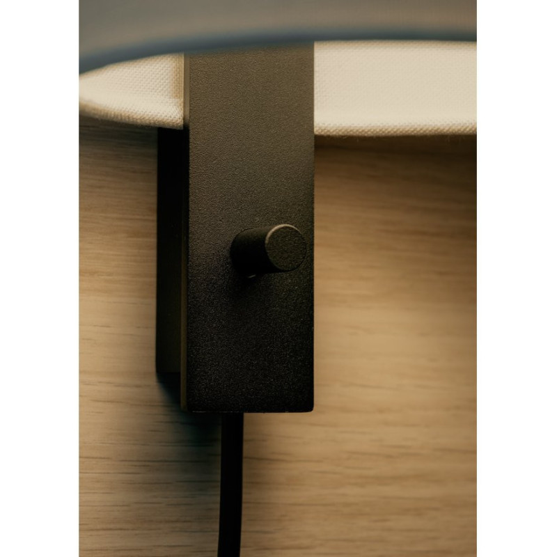 Biała lampa ścienna Okolo Wall Small z białym tekstylnym abażurem Grupa Products