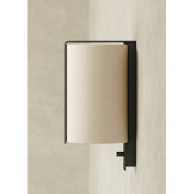 Czarna lampa ścienna Okolo Wall Small z białym tekstylnym abażurem Grupa Products