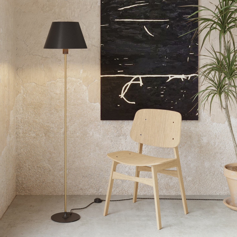 Złota lampa podłogowa MAG-Y z czarnym abażurem Impero M Creative-Cables