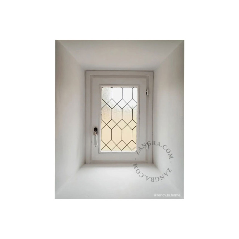 White porcelain window handle Zangra