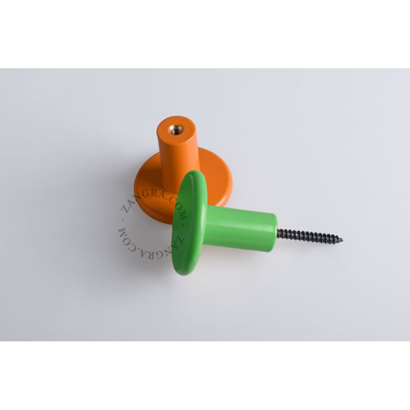 Mosiężny haczyk lakierowany – zielony – Ø 4 cm Zangra