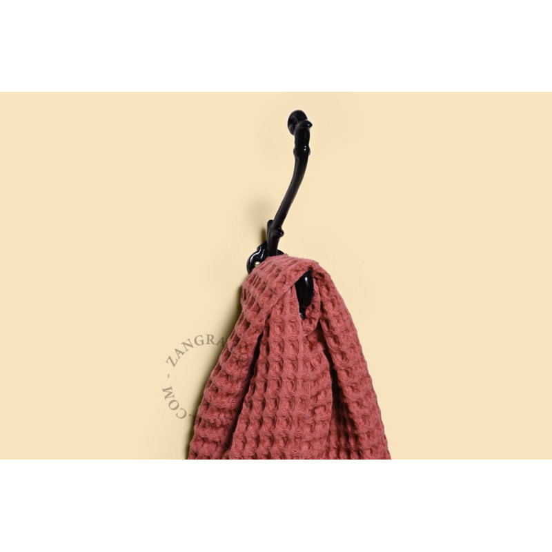 Cinderella enamelled cast iron wall hook – black Zangra