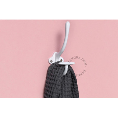 Claudette enamelled cast iron wall hook – white Zangra