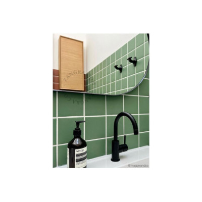 Pure Porcelain wall hook – black Zangra